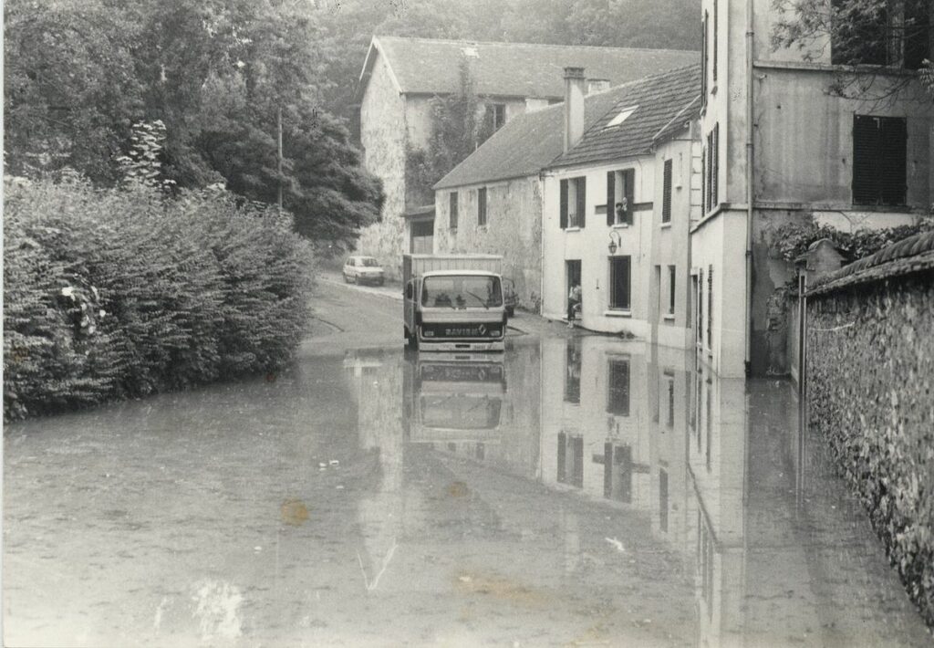Rue de Paris à Verrières-le-Buisson, risque inondation